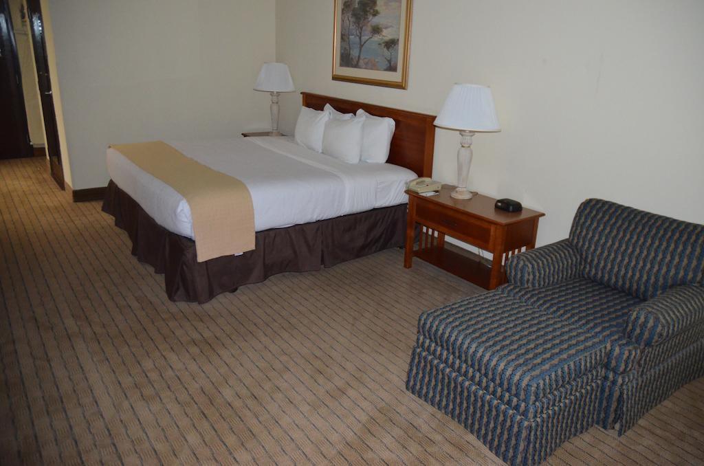 Clarion Hotel Jackson Northwest Buitenkant foto