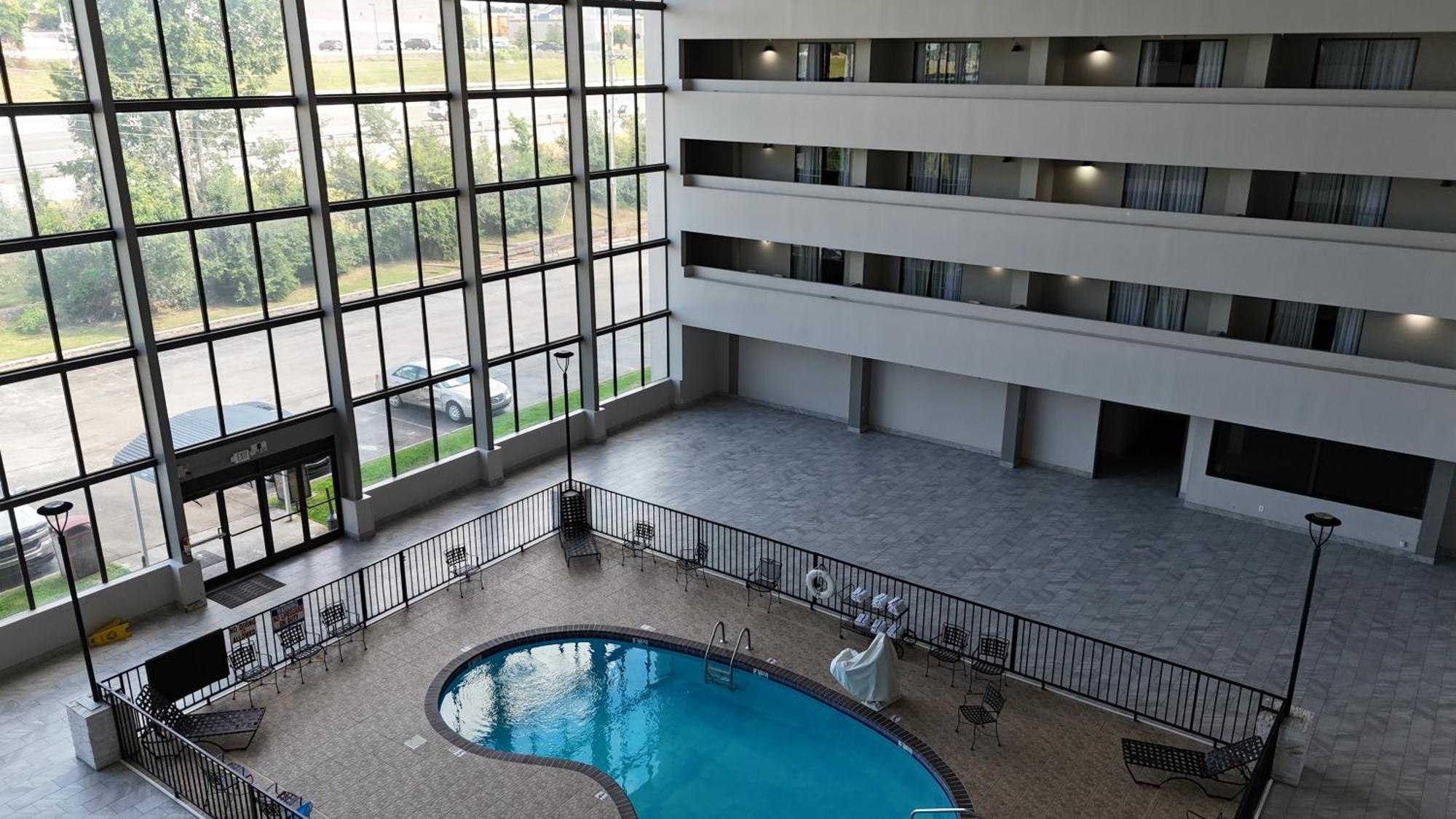 Clarion Hotel Jackson Northwest Buitenkant foto